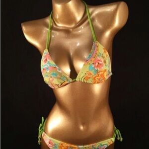 ✅ NEW ✅ Vibrant Floral Triangle Bikini with Tie-Side, This swimsuit is unique)